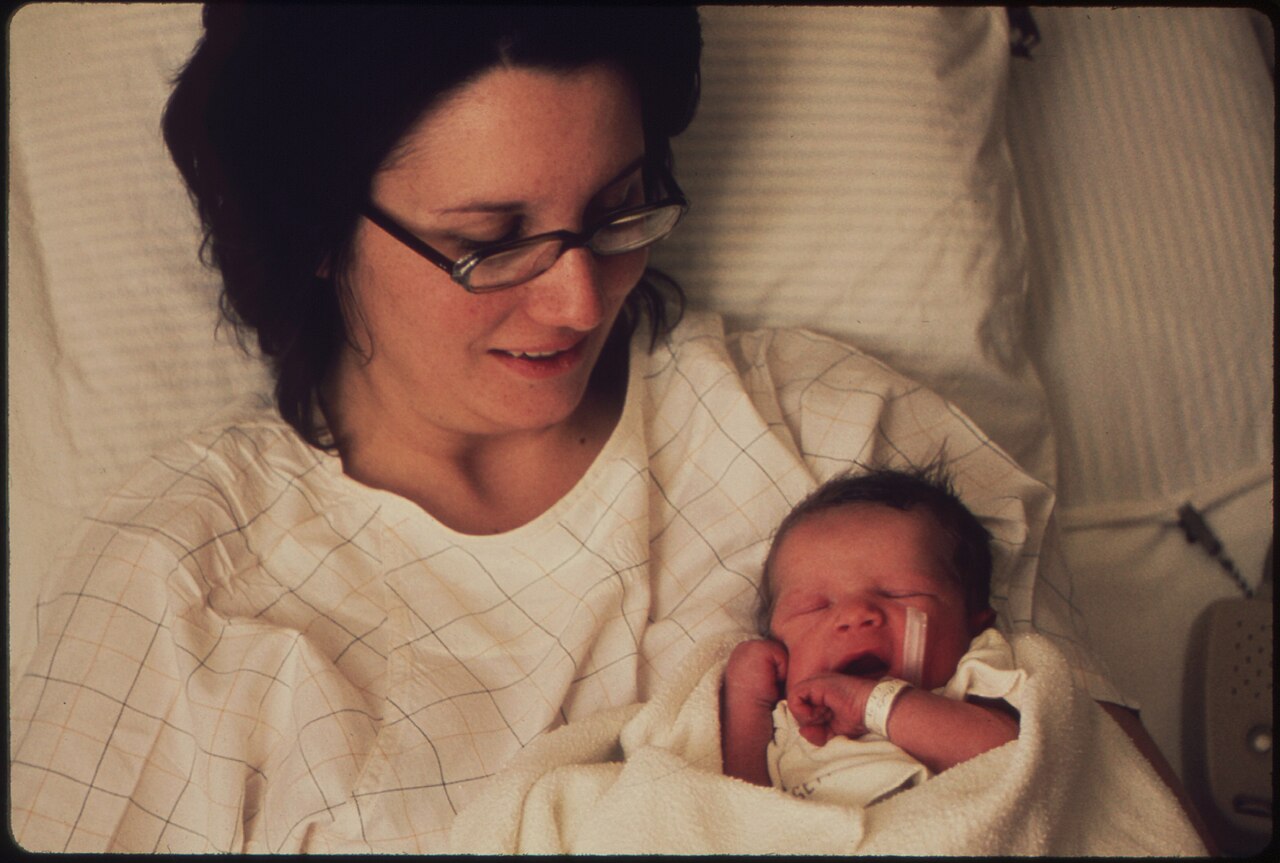 FMLA: Who Qualifies for Unpaid, Job-Protected Leave